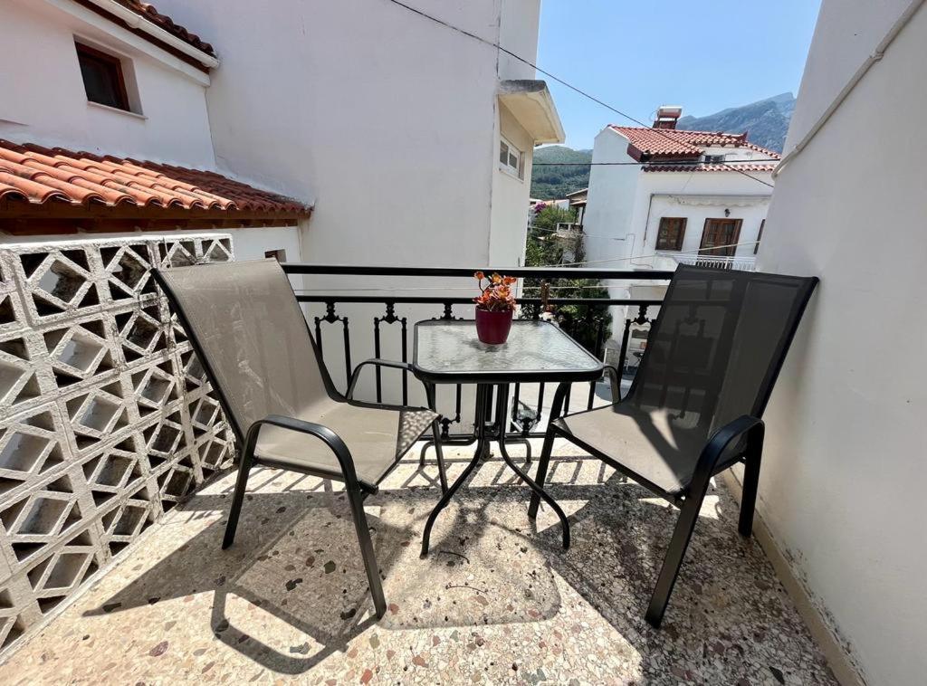 Samos - Kokkari - Eirini'S Studios Екстер'єр фото